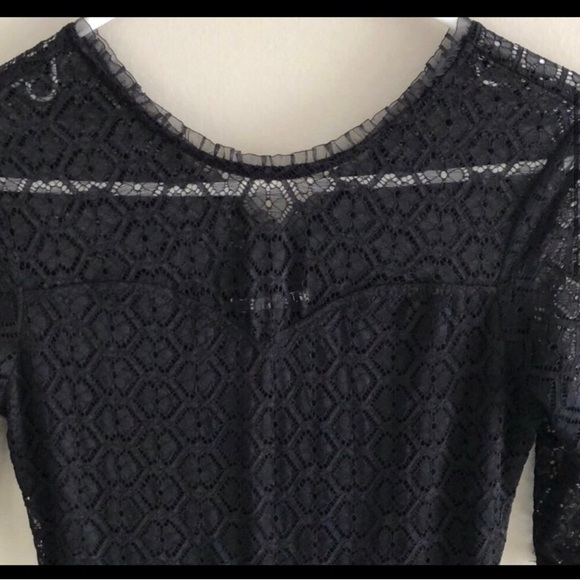 🖤Paperdoll Lace Dress - Picture 2 of 6